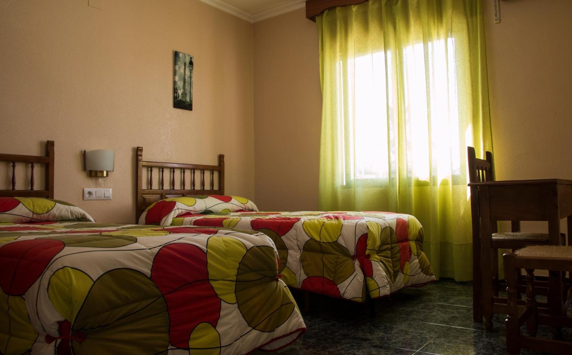 Montemayor Hostal Restaurante El Cary מראה חיצוני תמונה